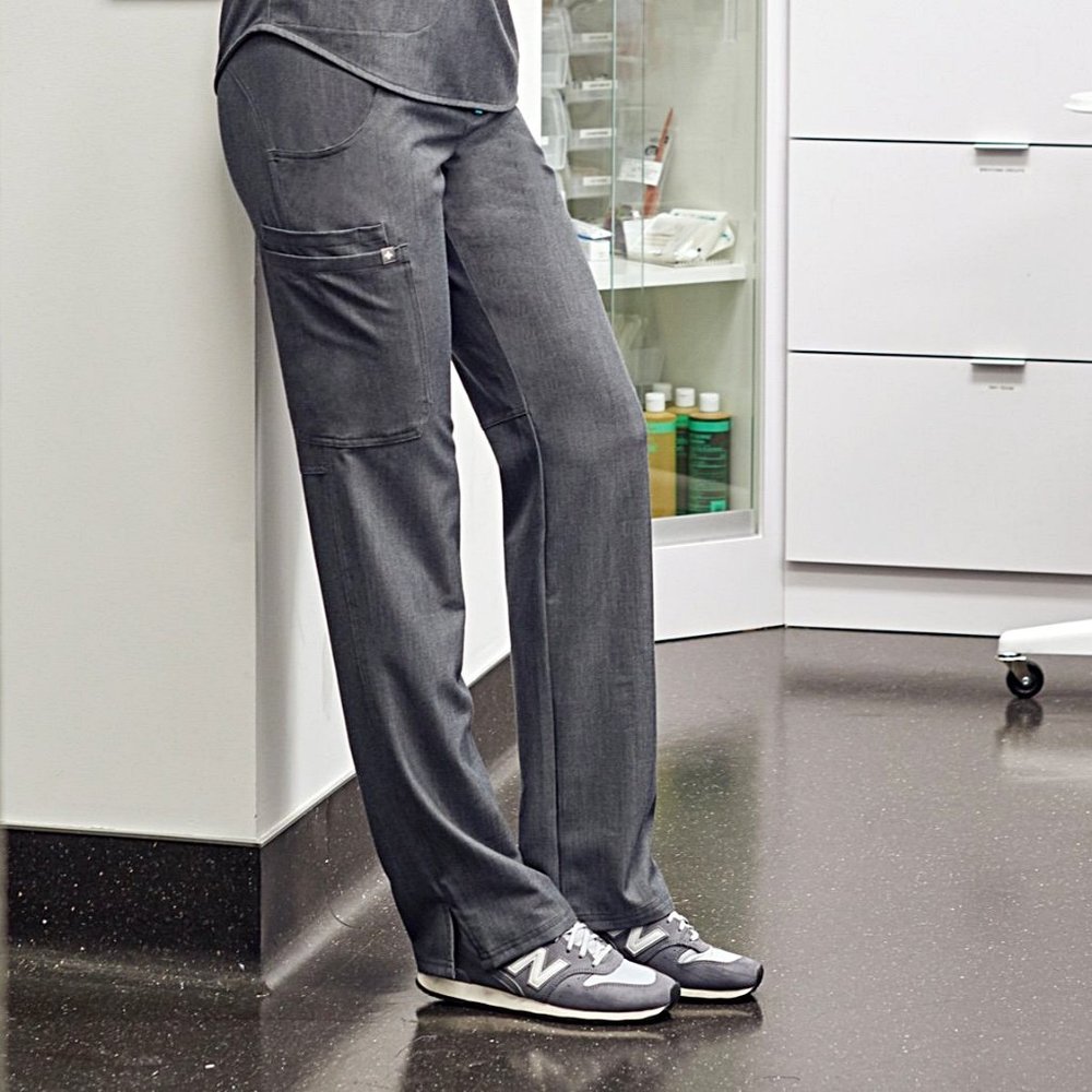 Figs Kade High-Rise Cargo Scrub Pant in Graphite - Picture 2 of 11